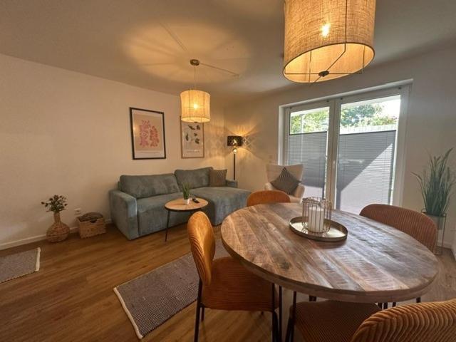 Wunderschoene Und Gemuetliche Wohnung Schleswig Exterior foto
